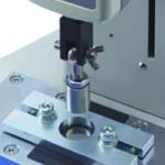 Système de contrôle de pelage pour surfaces revêtues