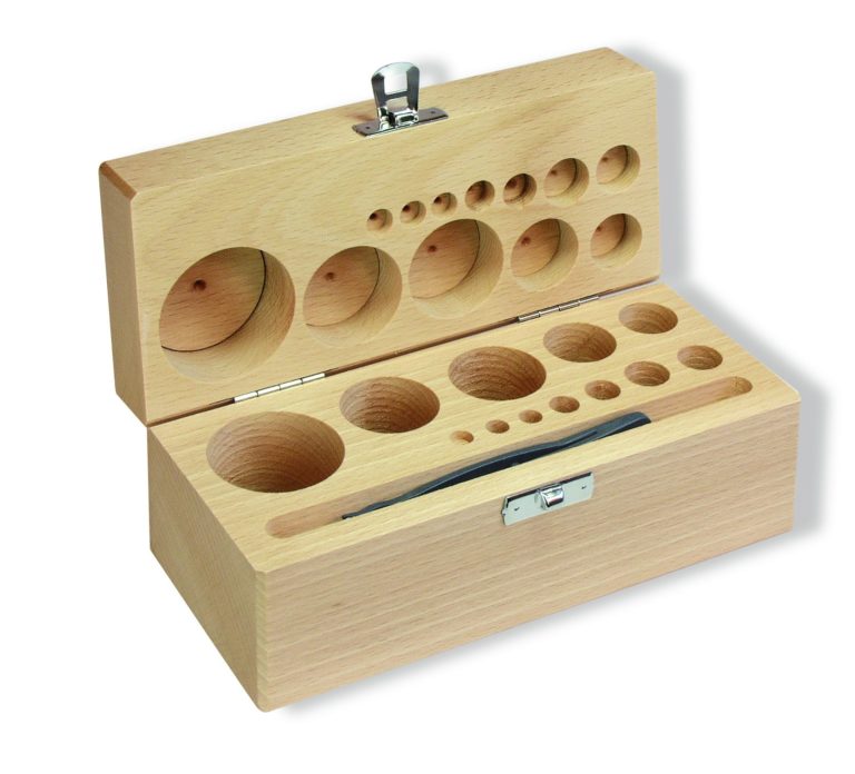 Coffret vide en bois pour rangement des poids cylindriques de précision