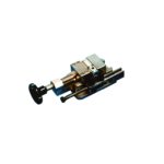 Etau avec système de maintien de l'échantillon tronçonné
