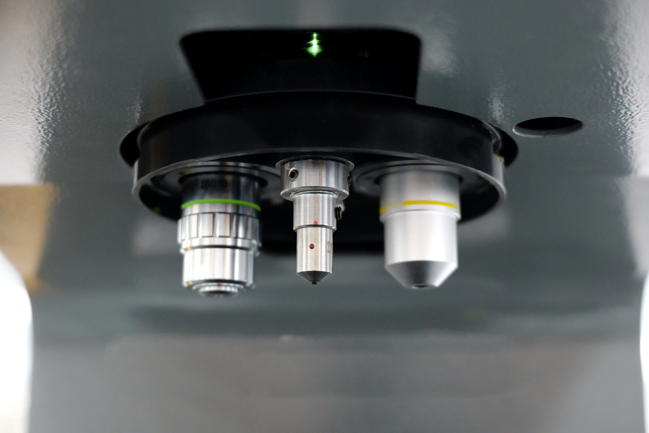 Tourelle multipositions duromètre VICKERS eHV